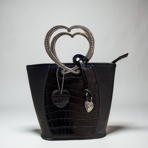 Black Heart Handle Women's Bucket Bag